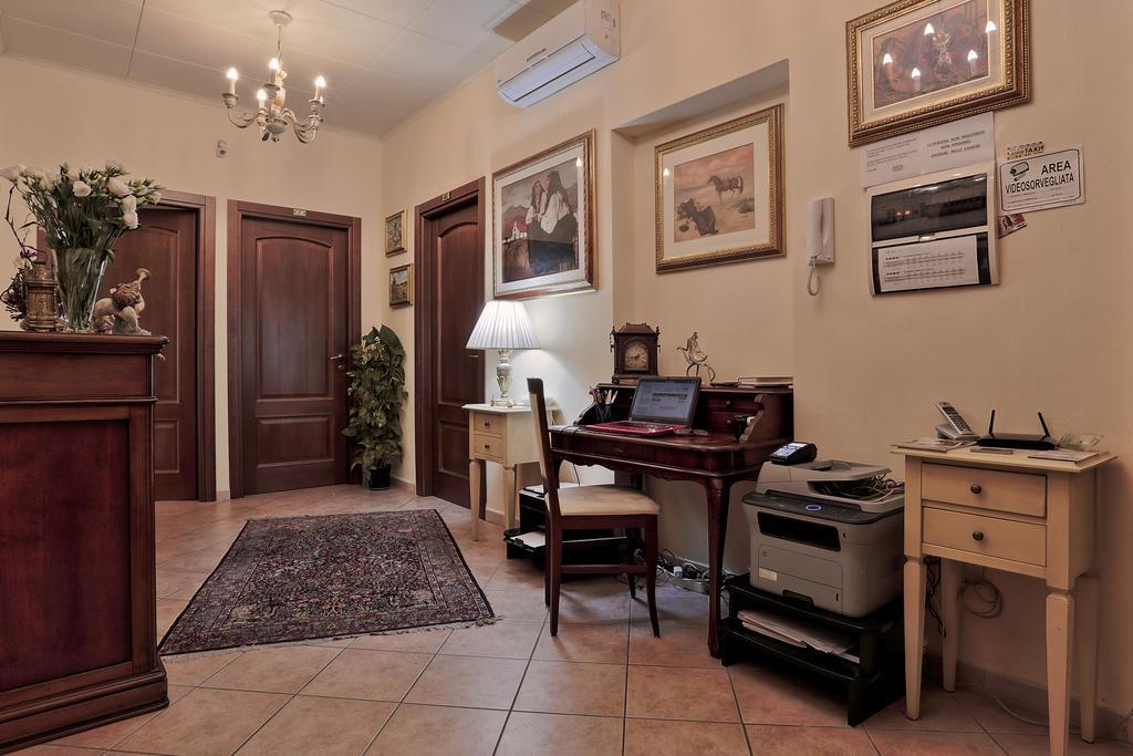 Chiaro Di Luna Viale Italia Sassari Exterior photo