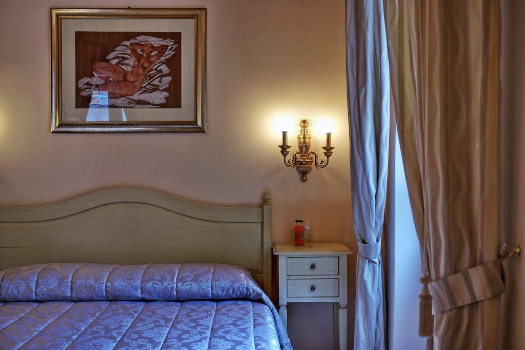Chiaro Di Luna Viale Italia Sassari Exterior photo